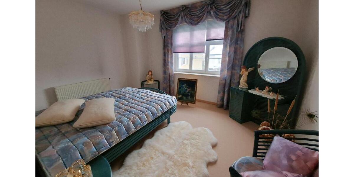 Etagenwohnung Bautzen - 4 Zimmer, 152 m&sup2;, 1.100&euro; | Angebot:24766861