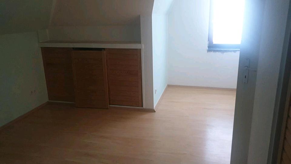 Dachgeschoßwohnung Schwaförden - 3 Zimmer, 90 m&sup2;, 650&euro; | Angebot:26480939