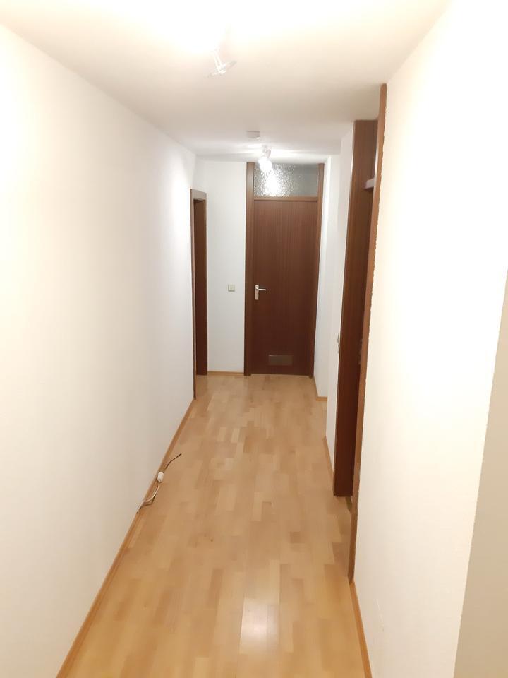 Schöne 2-Zimmer Wohnung Beautiful 2-Room Apartment