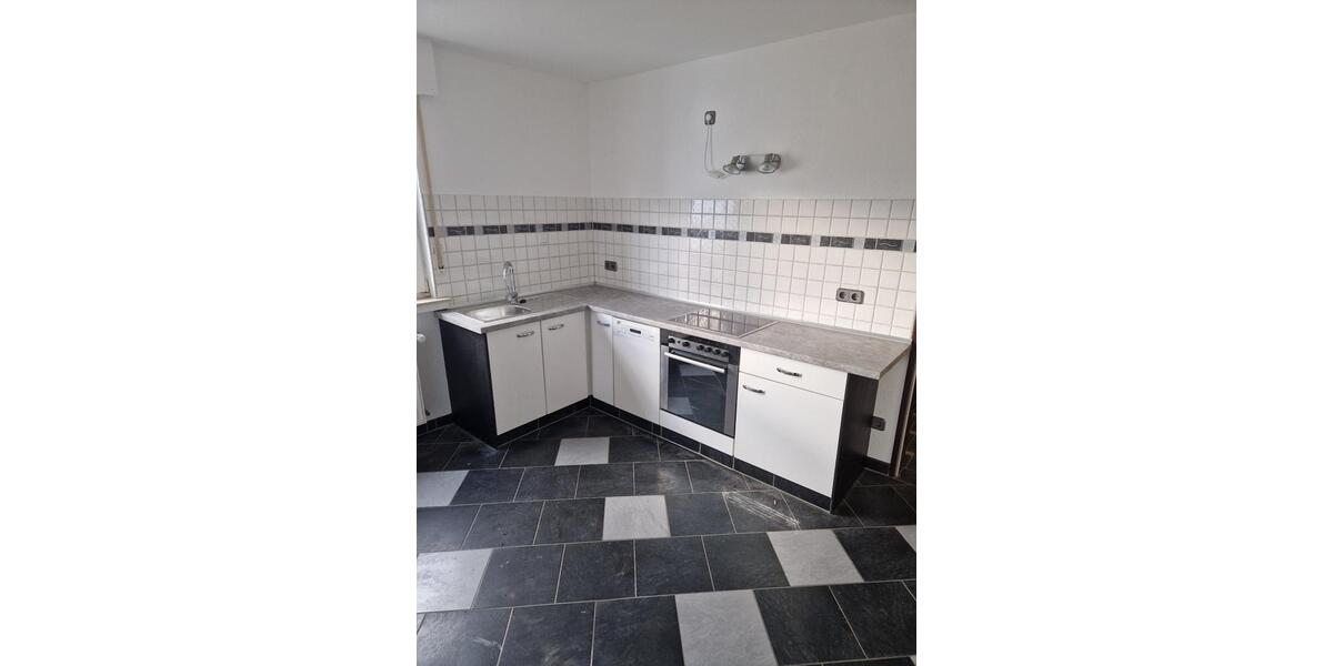 Dachgeschoßwohnung Arnsberg Obereimer - 3 Zimmer, 71 m&sup2;, 550&euro; | Angebot:26041000