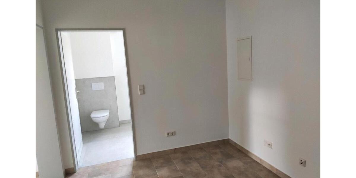 3 Zimmer Wohnung,2 Schlafzimmer, Bad, Gäste WC, Parkplatz 3 zimmer