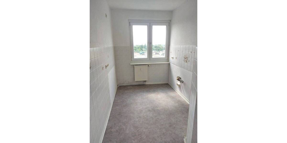 Etagenwohnung Dessau-Roßlau Innenstadt - 2 Zimmer, 48 m&sup2;, 330&euro; | Angebot:25802226