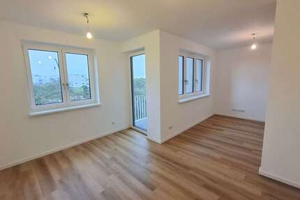 Wohnung zum Mieten in Berlin 774,33 € 51.76 m² 2 zimmer