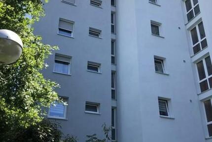 Helle & frisch renovierte 3,5-Zimmer-FamilienWohnung mit Balkon - nur mit Wohnberechtigungsschein