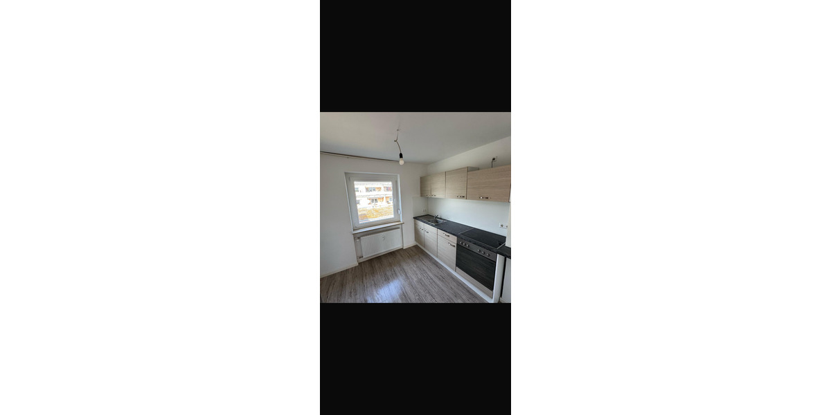 Etagenwohnung Wildberg - 3 Zimmer, 100 m&sup2;, 900&euro; | Angebot:24767560
