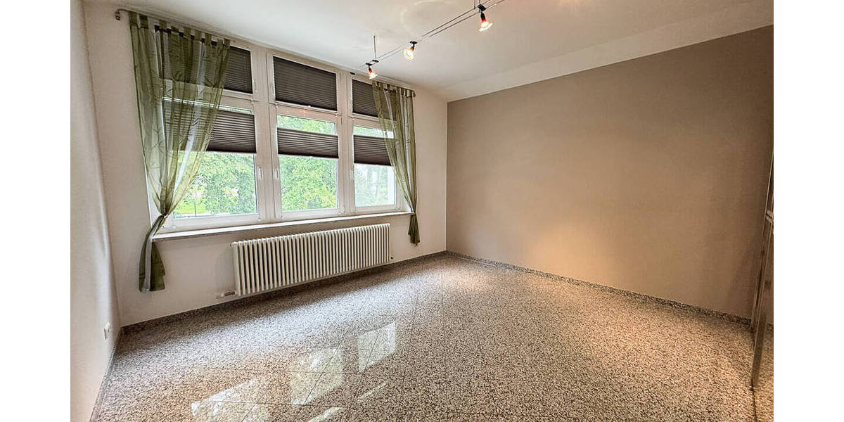 Etagenwohnung Grünhain-Beierfeld Beierfeld - 2 Zimmer, 150 m&sup2;, 750&euro; | Angebot:25688273