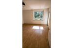 Helle 2-Zimmer Wohnung mit Balkon und Einbauküche in Kehl zimmer