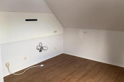 Dachgeschosswohnung zu vermieten 3 zimmer