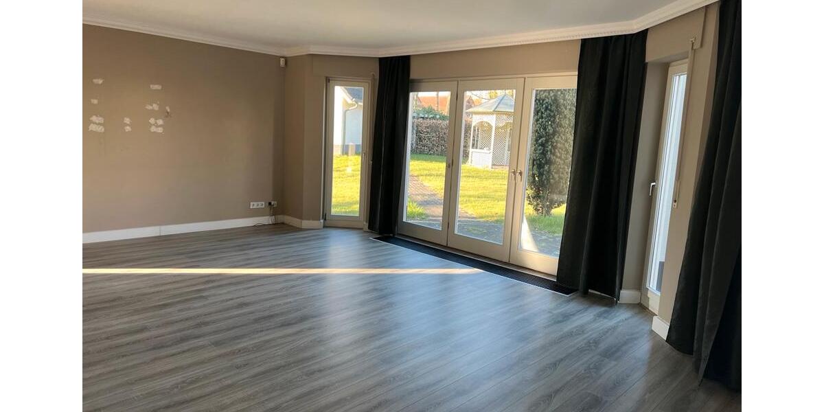 Großes Einfamilienhaus zu vermieten in Gronau-Epe mit PraxisBüro 10 zimmer