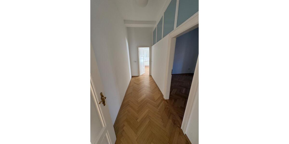 Dachgeschoßwohnung Helmstedt - 4 Zimmer, 170 m&sup2;, 890&euro; | Angebot:24624668