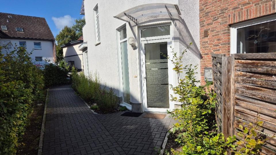 3-Zim.-Whg mit kl. Garten in Eutin zweiter Reihe der Riemannstr.
