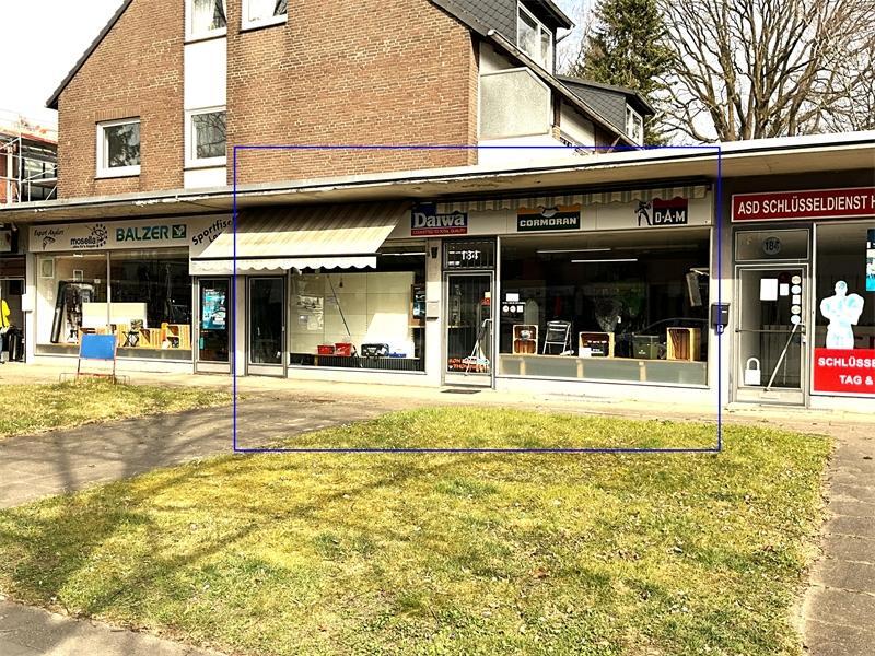 Top gelegene Laden-Gastrofläche, ca. 146 m², mit Außenfläche an der Langenhorner Chaussee