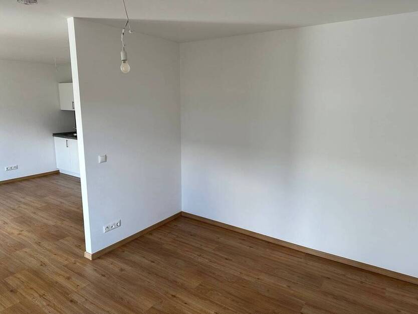 Moderne 1 Zimmer Wohnung KFW 55 mit Balkon, Einbauküche uvm.