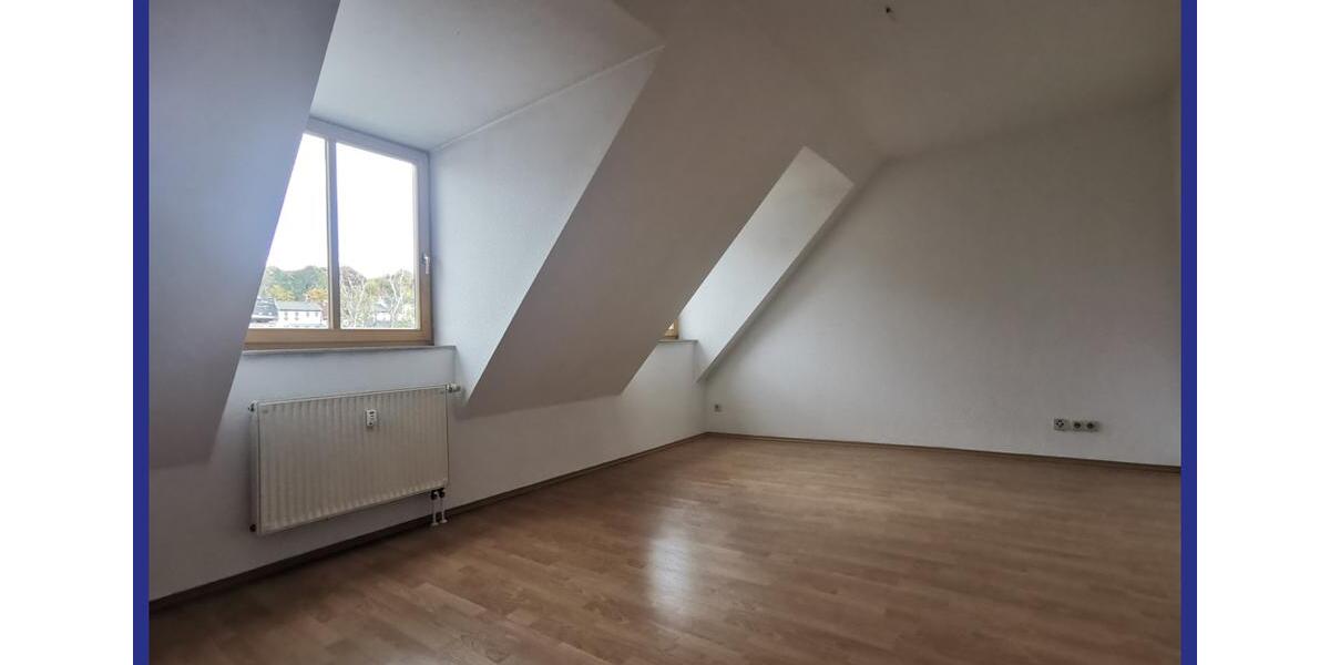 Dachgeschoßwohnung Gera - 4 Zimmer, 83 m&sup2;, 500&euro; | Angebot:25976845