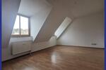 Dachgeschoßwohnung Gera - 4 Zimmer, 83 m&sup2;, 500&euro; | Angebot:25976845