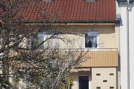 Mittelreihenhaus mit 6 Zimmern in ruhiger Lage zu vermieten 6 zimmer