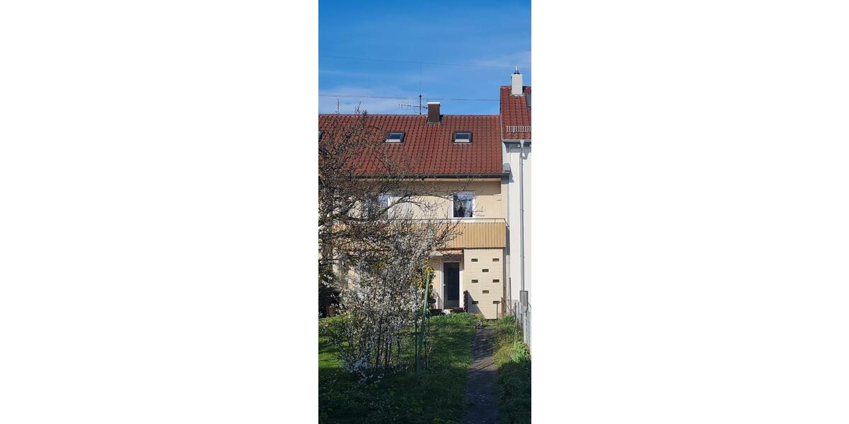 Mittelreihenhaus mit 6 Zimmern in ruhiger Lage zu vermieten 6 zimmer