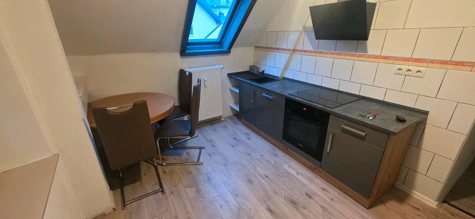 Dachgeschoßwohnung Höhr-Grenzhausen Grenzhausen - 3 Zimmer, 63 m&sup2;, 710&euro; | Angebot:26038600