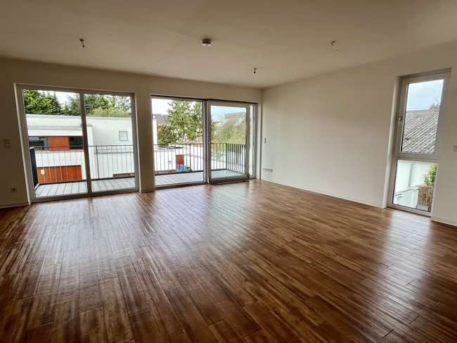 Etagenwohnung Köln / Weiß Weiß - 2 Zimmer, 73 m&sup2;, 1.025&euro; | Angebot:26750509