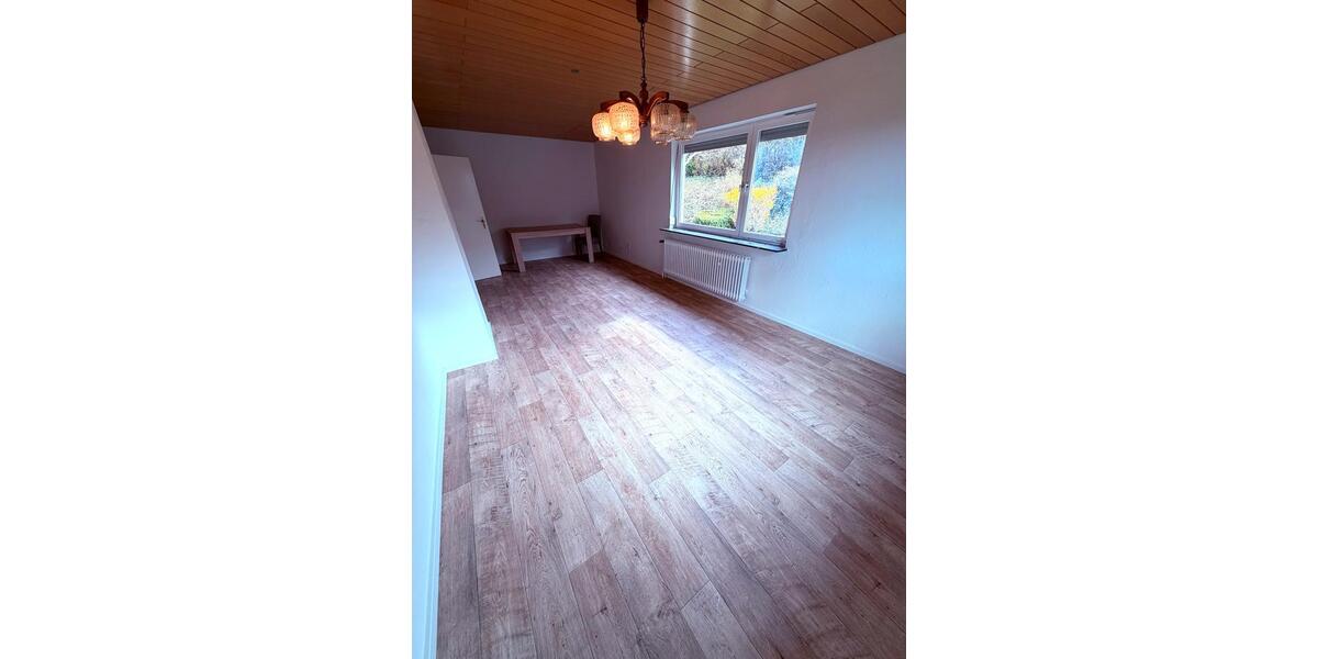 Einfamilienhaus Hünfeld - 4 Zimmer, 100 m&sup2;, 890&euro; | Angebot:26023320