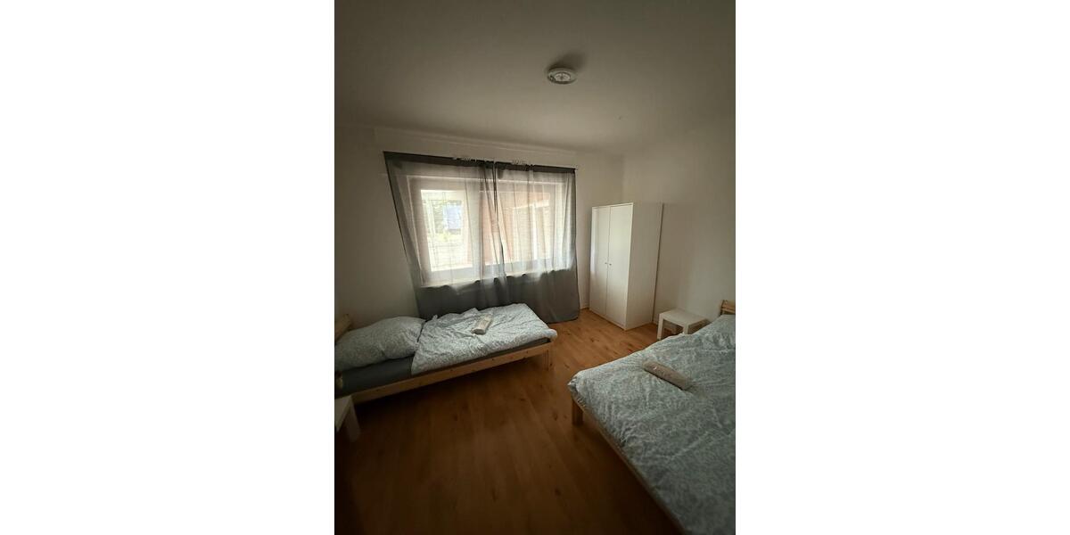 Wohnen auf Zeit Friesoythe - 9 Zimmer, 200 m&sup2;, 11&euro; | Angebot:23764891