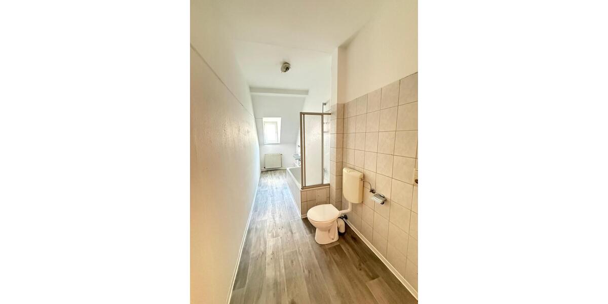 Dachgeschoßwohnung Idar-Oberstein Oberstein - 3 Zimmer, 80 m&sup2;, 500&euro; | Angebot:26000140