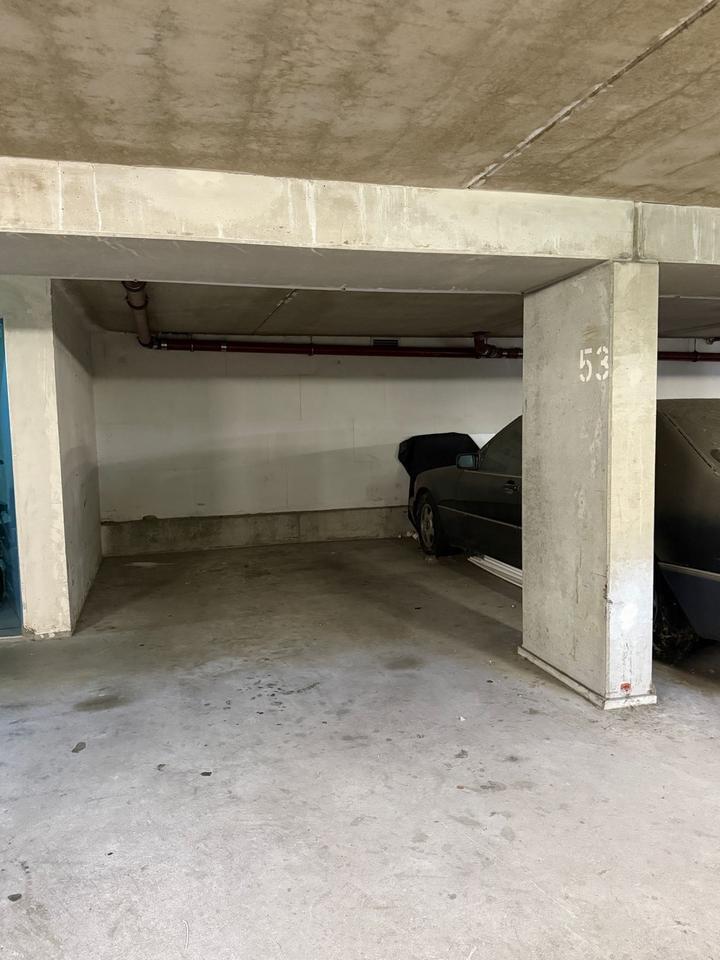 Sanierte 2 Zimmer Wohnung mit TG Stellplatz in MA Niederfeld zimmer