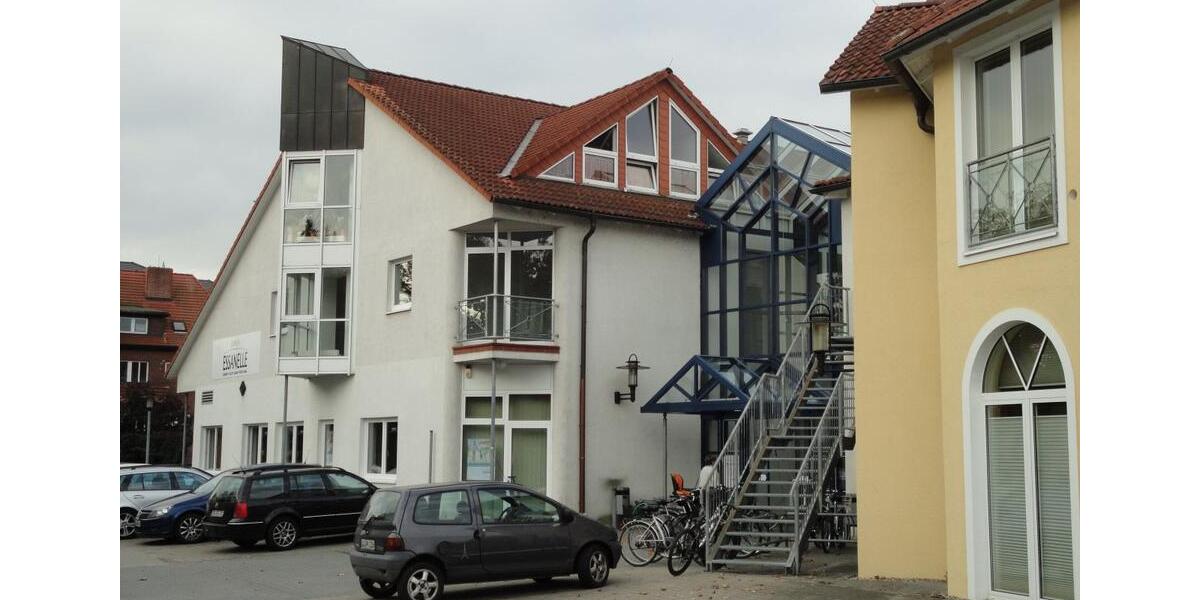 Dachgeschoßwohnung Genthin - 1 Zimmer, 50 m&sup2;, 350&euro; | Angebot:26487351
