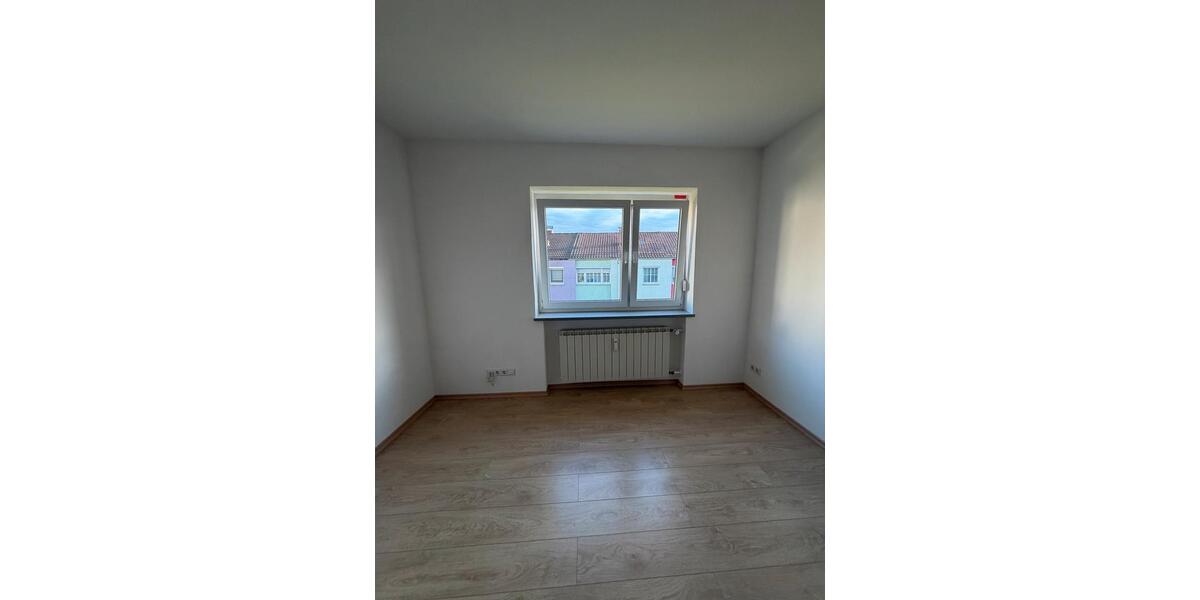 Etagenwohnung Feuchtwangen - 3 Zimmer, 74 m&sup2;, 700&euro; | Angebot:26649487