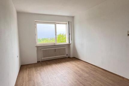 Helle 3.5Z - Wohnung mit Balkon & Aufzug in Königsbrunn 3 zimmer
