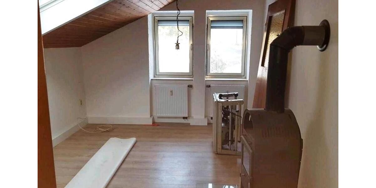 Dachgeschoßwohnung Birresborn - 4 Zimmer, 100 m&sup2;, 650&euro; | Angebot:26006248