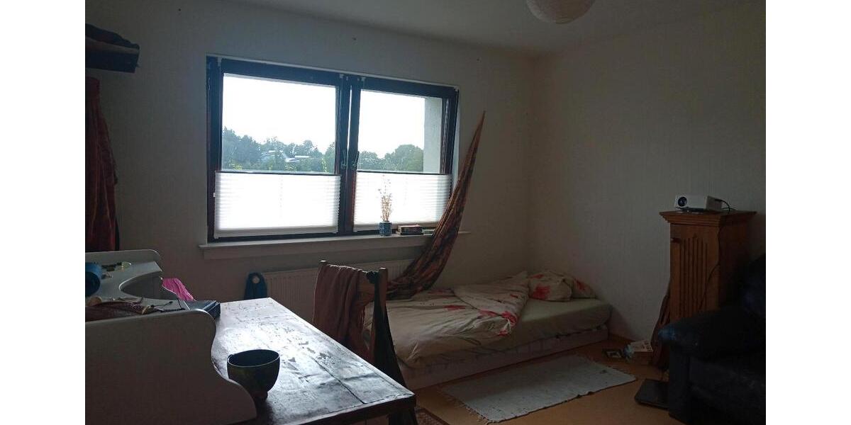 Wohnen auf Zeit Marsberg - 6 Zimmer, 160 m&sup2;, 300&euro; | Angebot:26587199