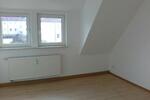 Dachgeschoßwohnung Mülsen - 2 Zimmer, 43 m&sup2;, 290&euro; | Angebot:23873135