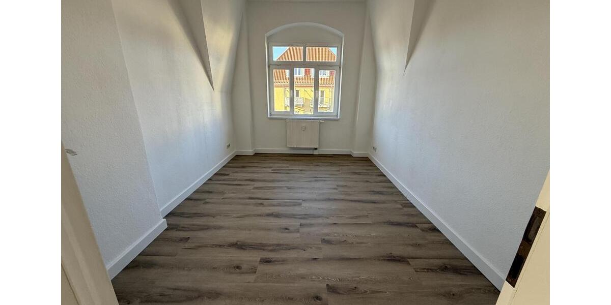 Dachgeschoßwohnung Dresden Cotta - 3 Zimmer, 70 m&sup2;, 890&euro; | Angebot:26662733