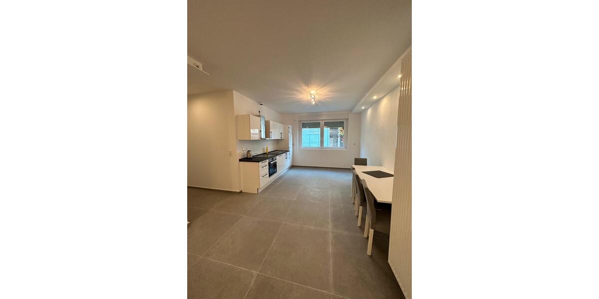 Großzügige 4-Zimmer-Wohnung mit Einfahrt in Stromberg 4 zimmer