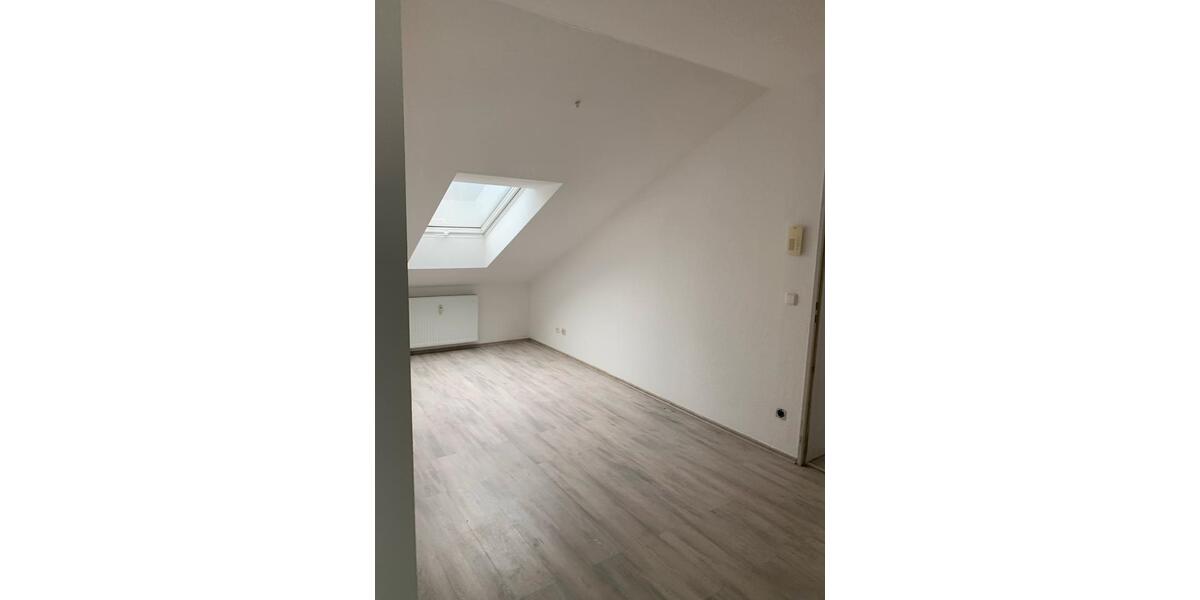 Dachgeschoßwohnung Duisburg Hamborn - 2 Zimmer, 64 m&sup2;, 388&euro; | Angebot:26341744