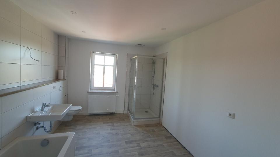 Etagenwohnung Schmölln - 4 Zimmer, 107 m&sup2;, 560&euro; | Angebot:26223221