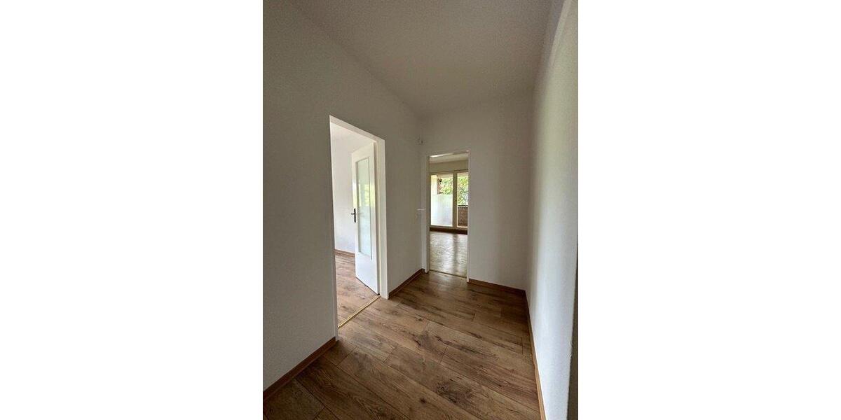 Etagenwohnung Zetel - 3 Zimmer, 92 m&sup2;, 900&euro; | Angebot:26634778