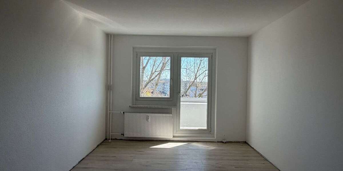 Etagenwohnung Berlin Hellersdorf - 4 Zimmer, 81 m&sup2;, 969&euro; | Angebot:26102183