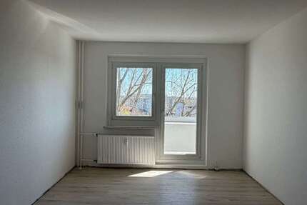 Wohnung Berlin Hellersdorf - 4 Zimmer, 81 m&sup2;, 969&euro; | Angebot:26102183