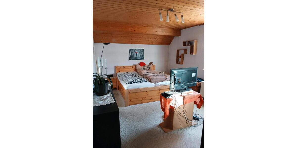 Etagenwohnung Ebersbach - 7 Zimmer, 141 m&sup2;, 1.125&euro; | Angebot:24937095