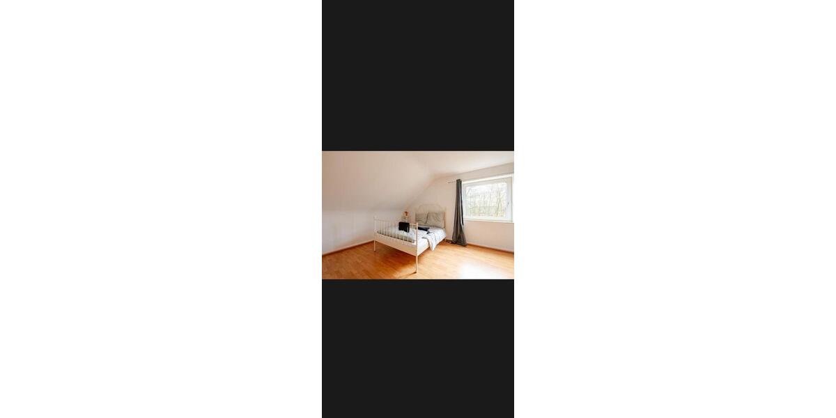 Dachgeschoßwohnung Hamburg Schnelsen - 2 Zimmer, 50 m&sup2;, 1.250&euro; | Angebot:25990308