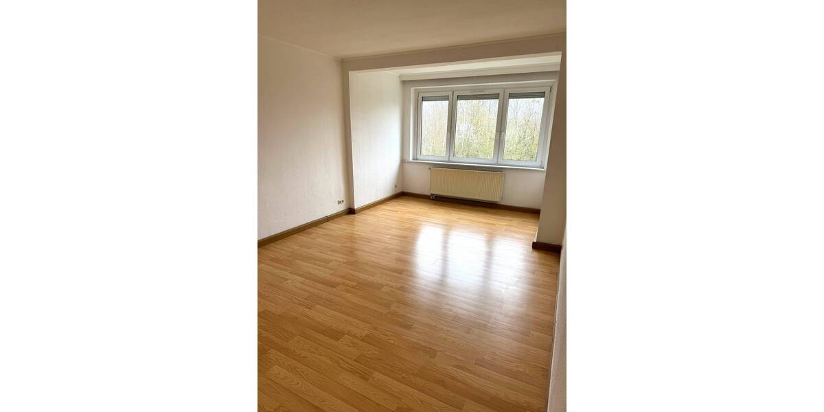 Etagenwohnung Bitterfeld-Wolfen Wolfen - 3 Zimmer, 85 m&sup2;, 500&euro; | Angebot:25736742