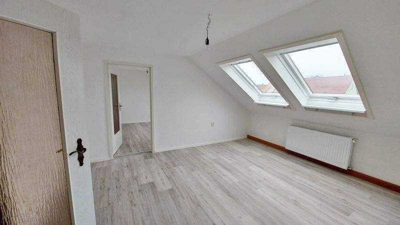 Etagenwohnung Döbeln - 3 Zimmer, 64 m&sup2;, 390&euro; | Angebot:25043209