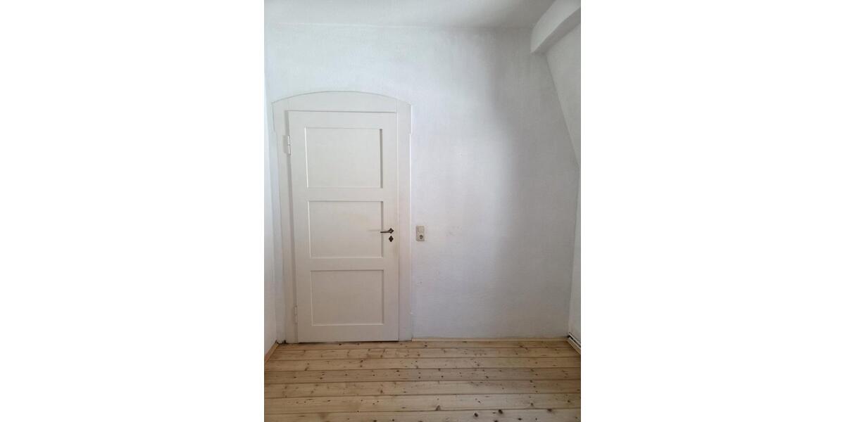 Dachgeschoßwohnung Meißen - 3 Zimmer, 75 m&sup2;, 675&euro; | Angebot:25904346