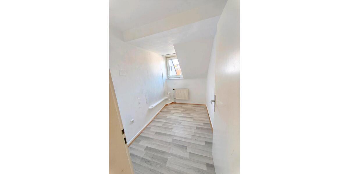 Dachgeschoßwohnung Meinhard - 2.5 Zimmer, 63 m&sup2;, 490&euro; | Angebot:26400043