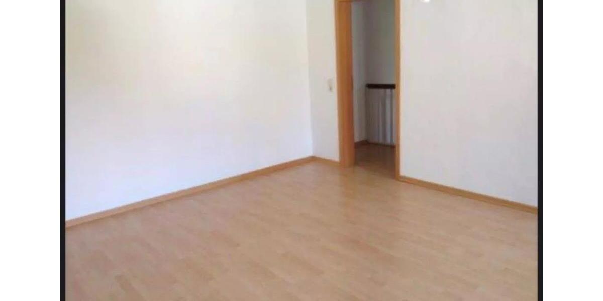 Maisonettenwohnung Löbau - 3 Zimmer, 69 m&sup2;, 475&euro; | Angebot:25080174