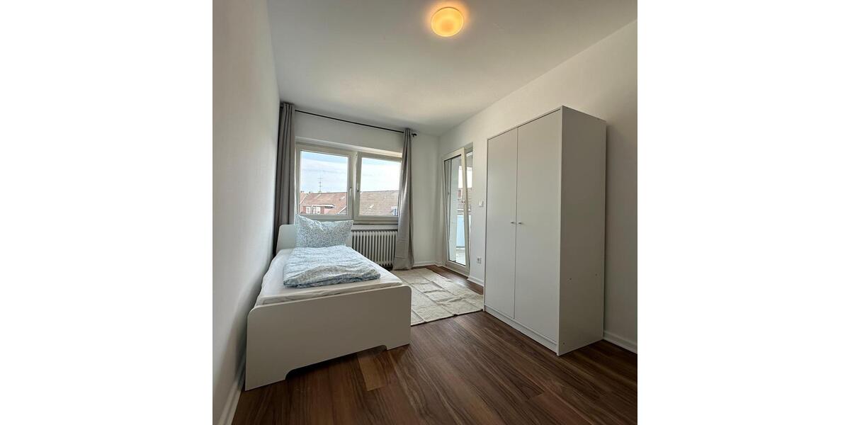 Wohnen auf Zeit Essen Stadtbezirk II - 100 Zimmer, 200 m&sup2;, 15&euro; | Angebot:22480761