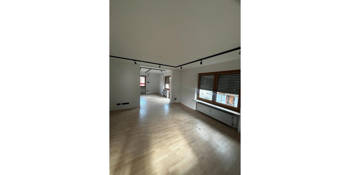 Etagenwohnung Frammersbach - 4 Zimmer, 115 m&sup2;, 1.100&euro; | Angebot:26152283