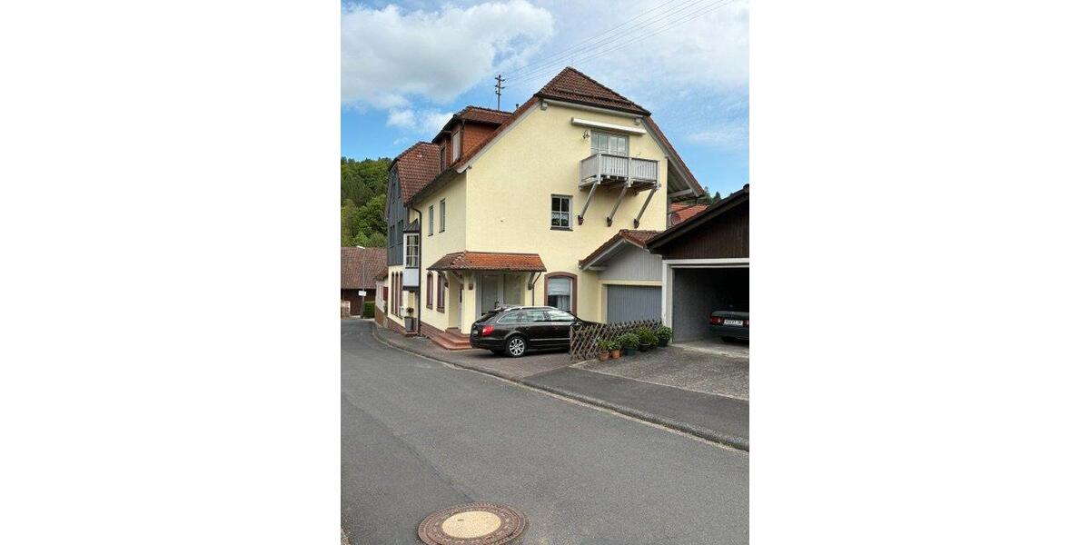 Dachgeschoßwohnung Zeitlofs - 5 Zimmer, 140 m&sup2;, 695&euro; | Angebot:26516755